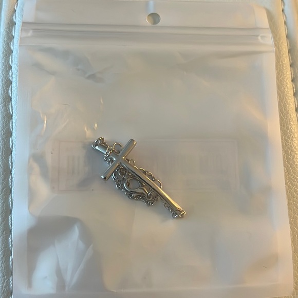 Women’s Cross Bracelet - Picture 3 of 3